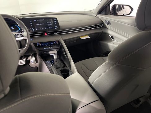 New 2026 Hyundai Elantra Sport image 17