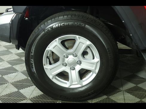 Used 2023 Jeep Wrangler Sport S image 6