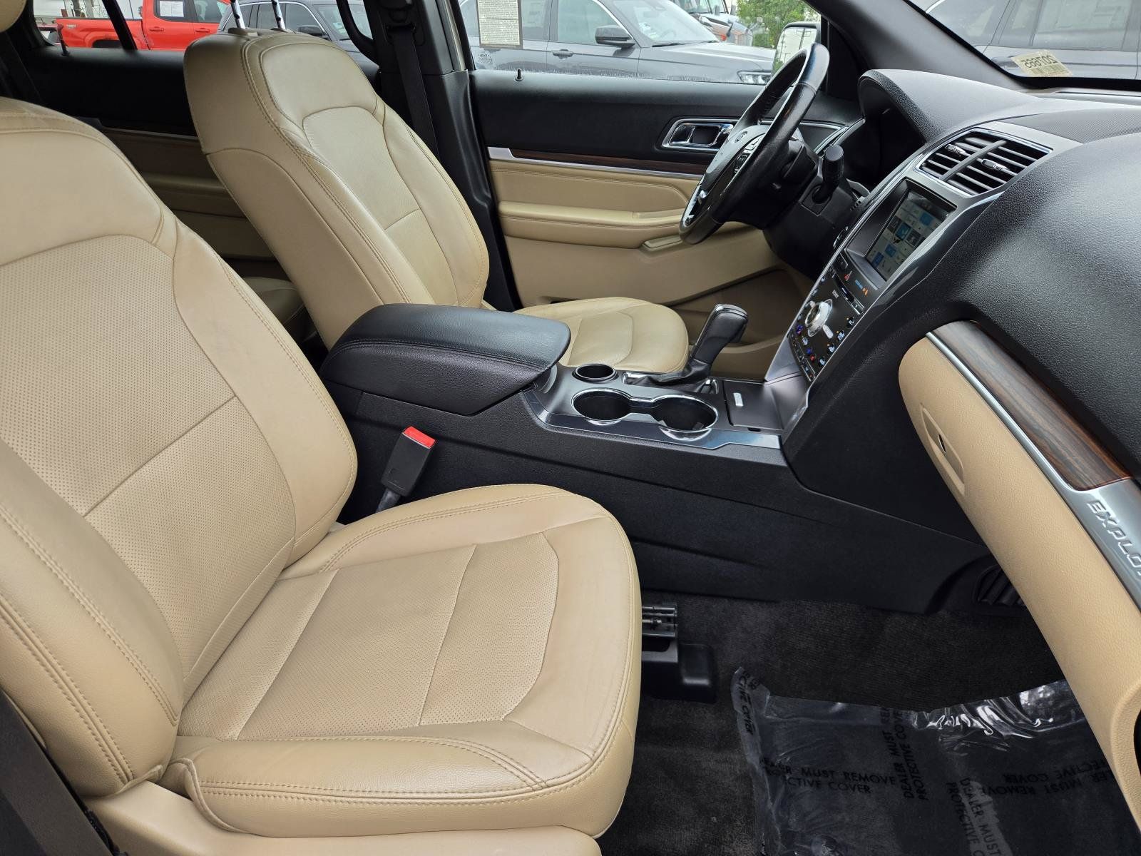 Used 2017 Ford Explorer Limited FWD image 31