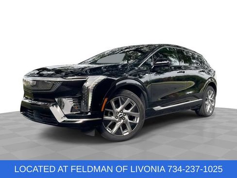 Used 2025 Cadillac Optiq Luxury 2 AWD/4WD image 1