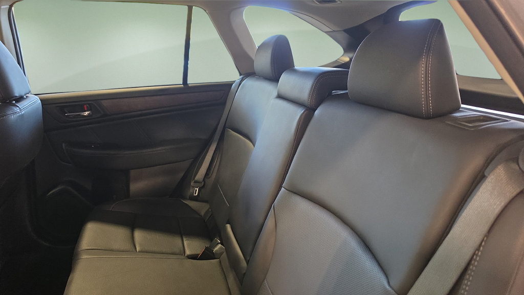 Used 2018 Subaru Outback 3.6R Limited AWD/4WD image 18