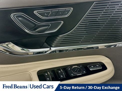 Used 2022 Lincoln Corsair AWD w/ Premium Package image 20