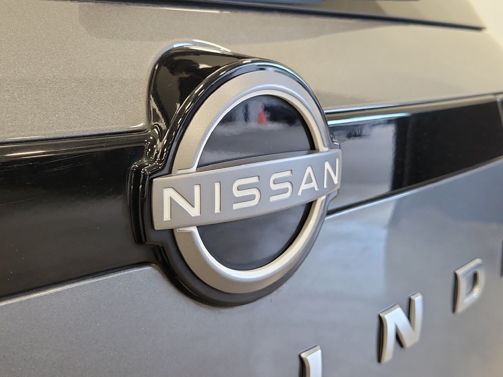 Used 2024 Nissan Pathfinder SV FWD image 7