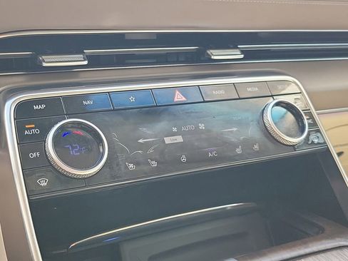 Used 2023 Genesis GV80 2.5T w/ Advanced Package image 39