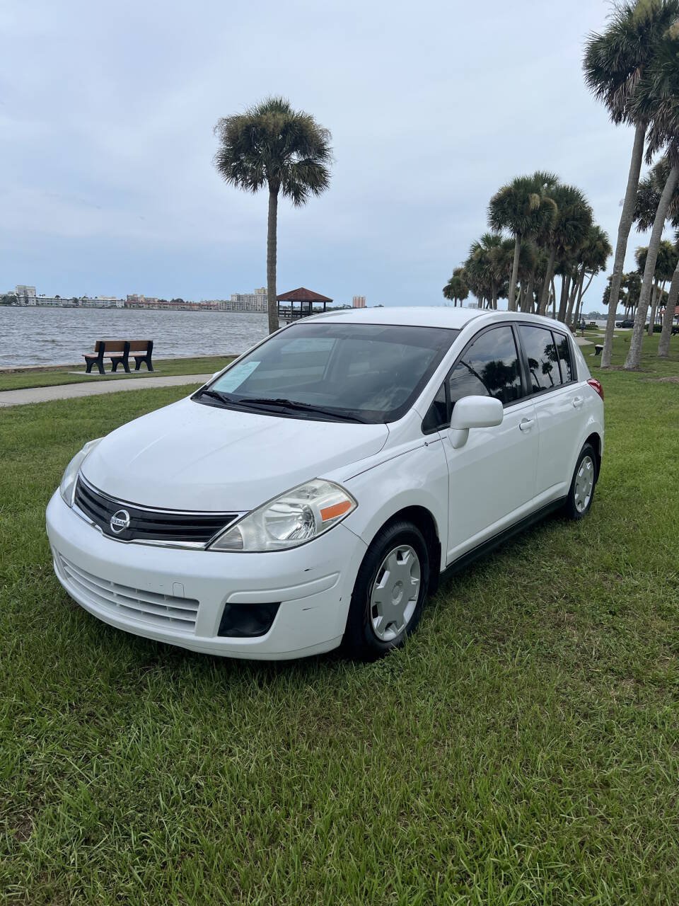 Used 2012 Nissan Versa 1.8 S w/ Plus Pkg FWD image 1