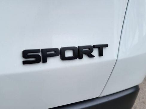 Certified 2025 Honda HR-V Sport image 6
