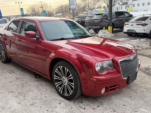 Used 2010 Chrysler 300 S image 7