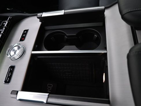 New 2025 Lincoln Navigator Reserve w/ Jet Appearance Package image 31