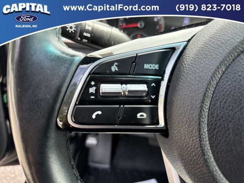 Used 2020 Kia Optima SE FWD image 23