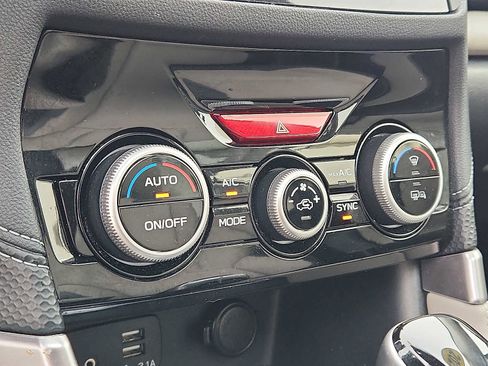 Used 2022 Subaru Forester Limited image 16