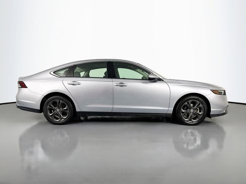 Certified 2023 Honda Accord EX image 4