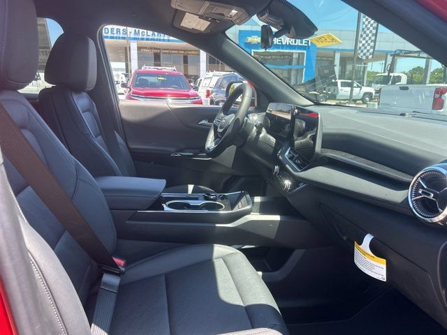 New 2026 Chevrolet Equinox LT w/ Convenience Package II FWD image 33