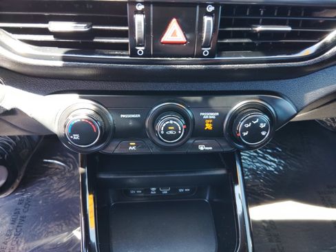 Used 2021 Kia Forte GT-Line FWD image 23