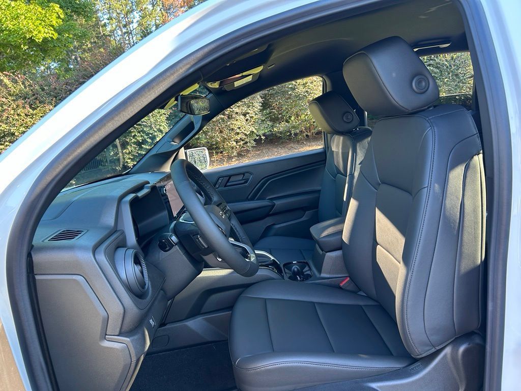 New 2026 Chevrolet Colorado Trail Boss AWD/4WD image 38