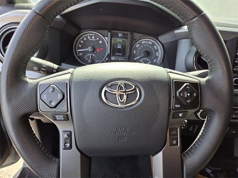 Used 2023 Toyota Tacoma TRD Sport w/ Technology Package image 18