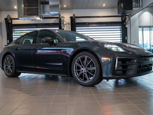 New 2025 Porsche Panamera 4 AWD/4WD image 7