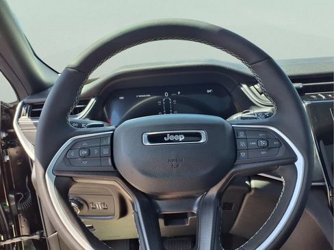New 2026 Jeep Grand Cherokee L 4WD image 25