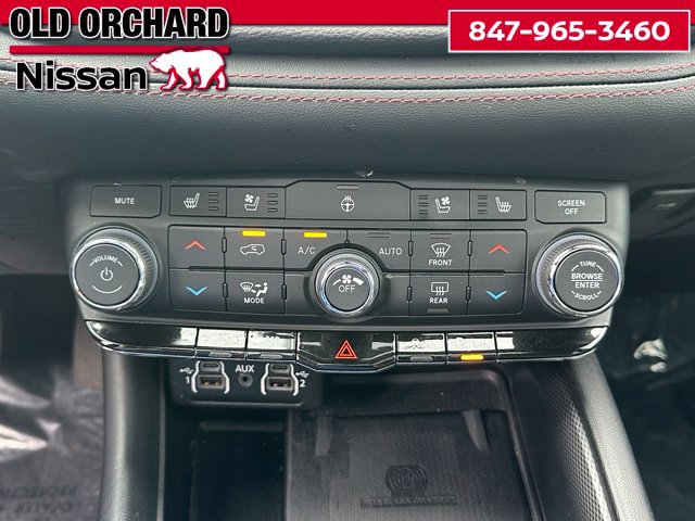 Used 2022 Dodge Durango R/T w/ Blacktop Package AWD/4WD image 19