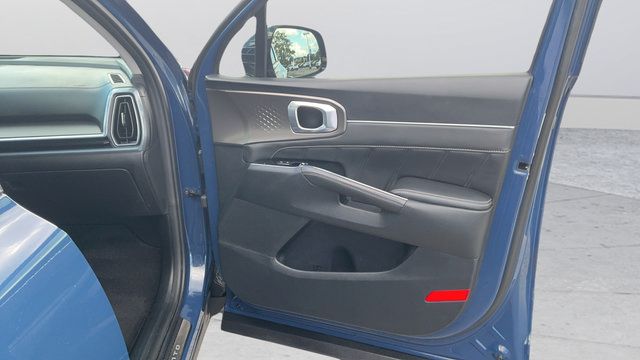 Used 2024 Kia Sorento SX FWD image 23