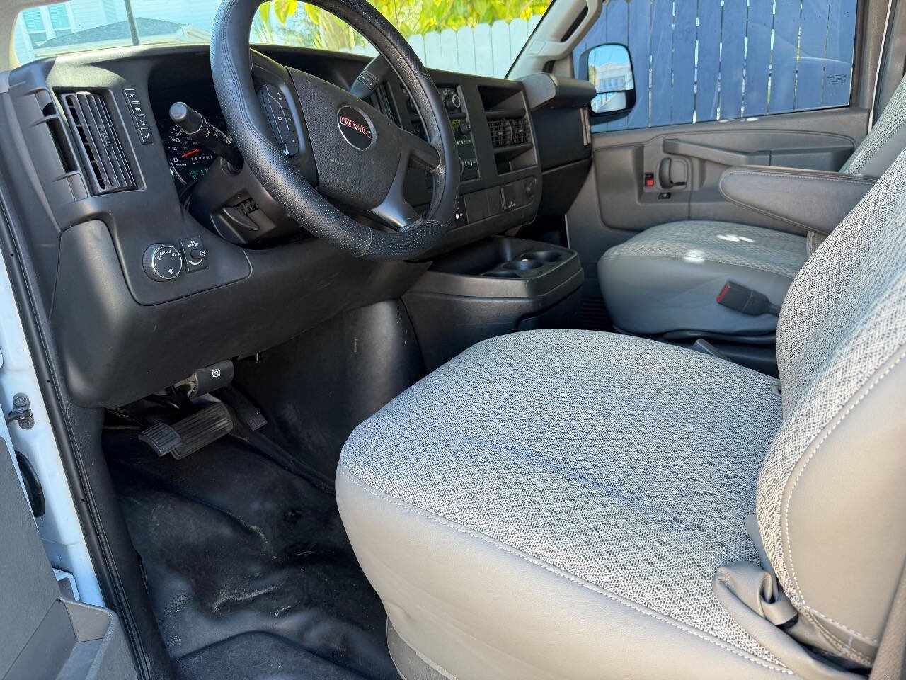 Used 2016 GMC Savana 2500 RWD image 9