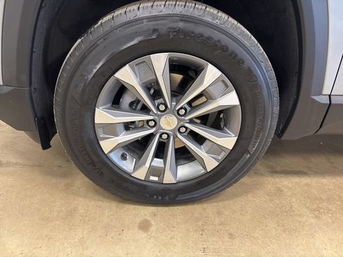 Used 2026 Chevrolet Equinox LT FWD image 11