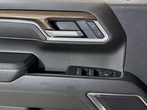Certified 2025 Chevrolet Silverado 1500 LT RWD image 16