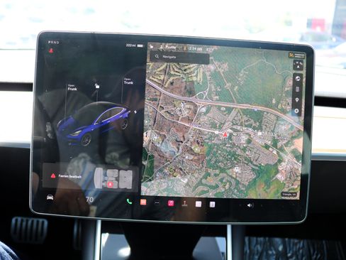 Used 2019 Tesla Model 3 Performance image 37