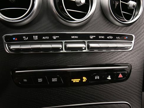 Used 2021 Mercedes-Benz GLC 300 4MATIC image 16