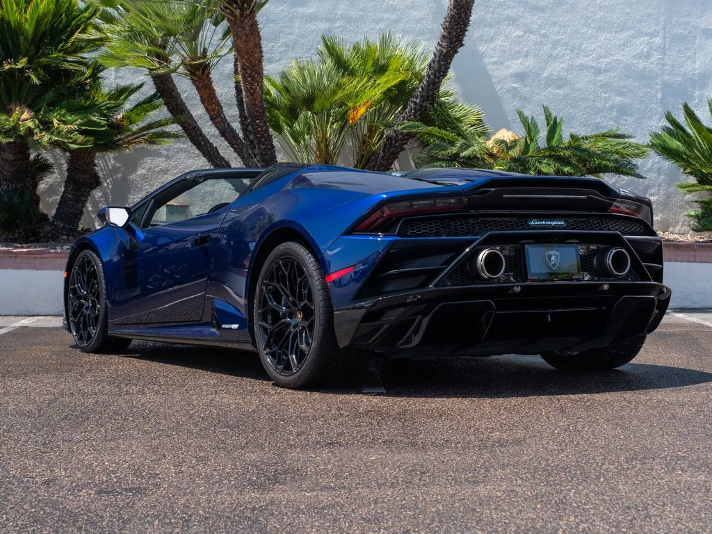 Used 2023 Lamborghini Huracan EVO RWD image 28