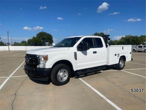 Used 2021 Ford F250 XL w/ Power Equipment Group RWD image 1