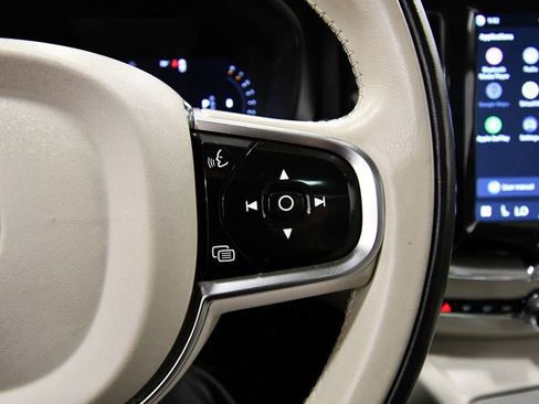 Used 2024 Volvo XC60 B5 Plus w/ Protection Package Premier AWD/4WD image 21