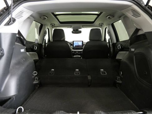 Used 2022 Jeep Compass Limited w/ Elite Group AWD/4WD image 29
