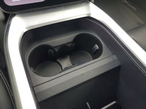 Used 2025 Lucid Air Pure RWD image 31