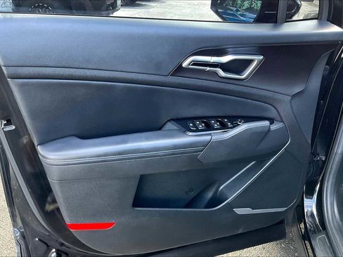 Used 2023 Kia Sportage EX image 22