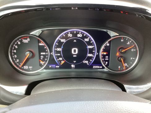 Used 2023 Chevrolet Traverse Premier image 21