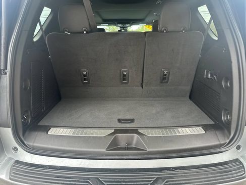 Used 2023 Chevrolet Tahoe Premier w/ Premium Package 2 AWD/4WD image 18