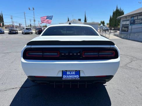 Used 2019 Dodge Challenger R/T w/ Driver Convenience Group RWD image 5