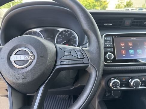 New 2025 Nissan Kicks Play S image 17