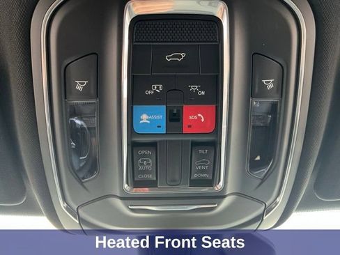 Used 2025 Jeep Grand Cherokee Altitude AWD/4WD image 28