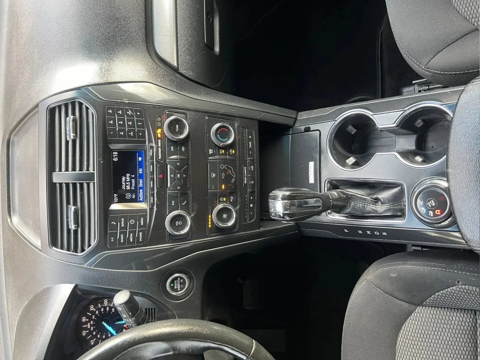 Used 2018 Ford Explorer XLT AWD/4WD image 12