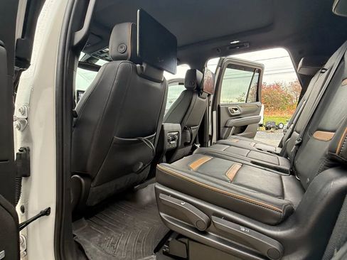 Used 2021 GMC Yukon AT4 w/ AT4 Premium Package image 38