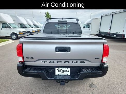 Used 2016 Toyota Tacoma SR5 w/ SR5 Appearance Package (SN) AWD/4WD image 8