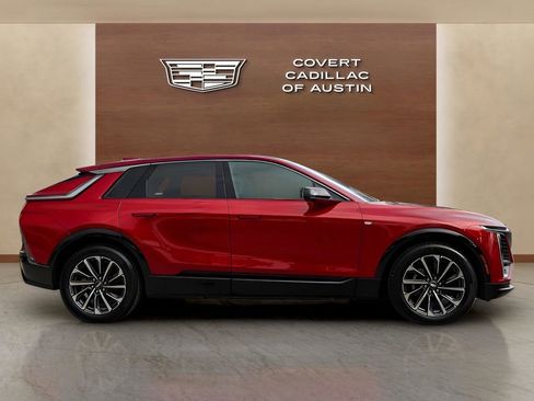 Certified 2024 Cadillac Lyriq Sport image 5