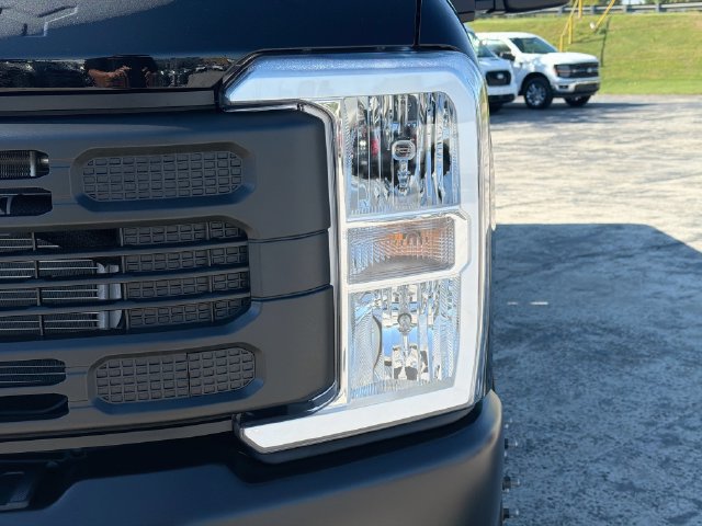 New 2027 Ford F350 XL AWD/4WD image 13