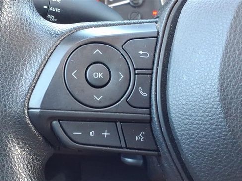 Used 2022 Toyota Corolla LE image 22