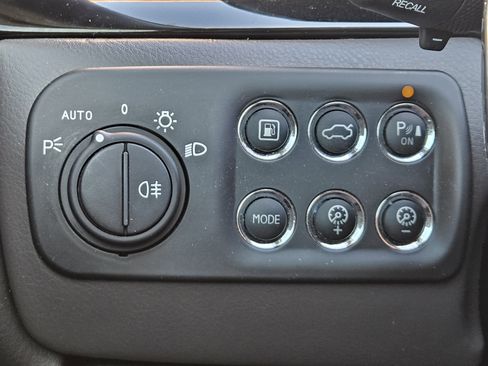 Used 2019 Maserati GranTurismo MC image 24