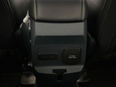 Used 2025 Ford Maverick Lobo image 42