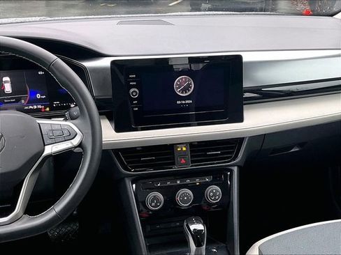 Used 2025 Volkswagen Taos S image 6