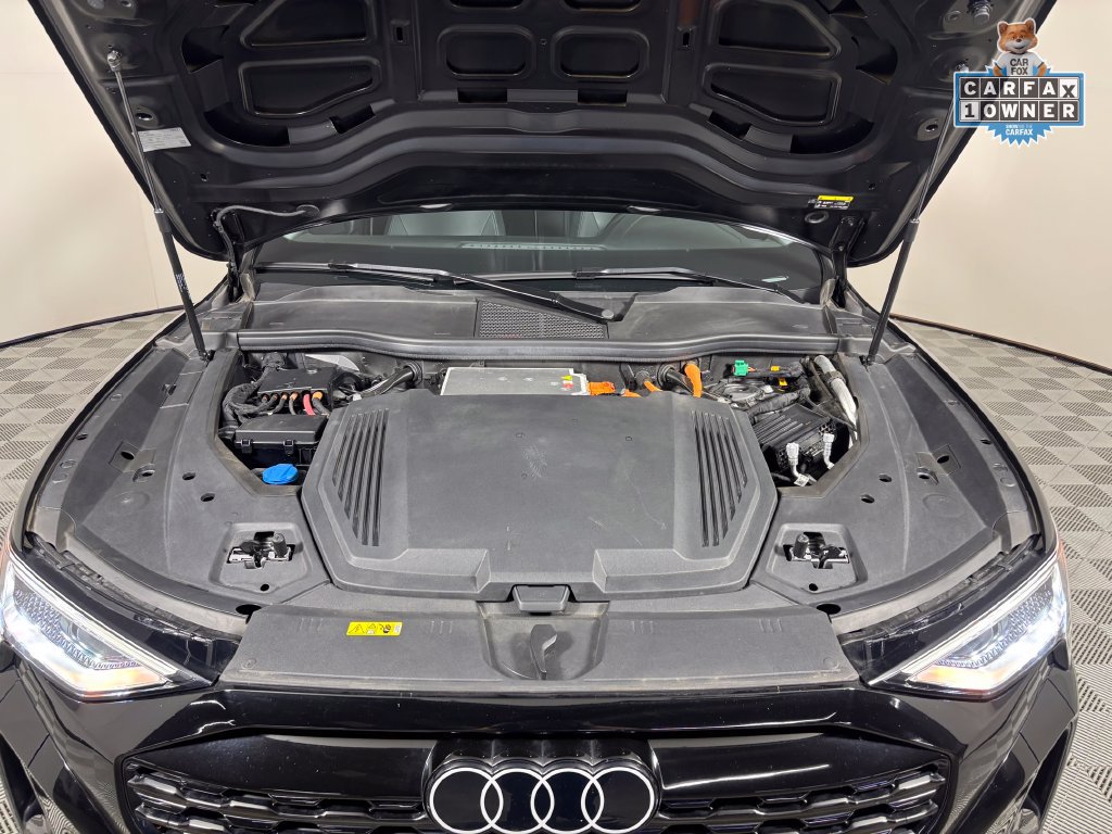 Used 2024 Audi Q8 e-tron Premium Plus AWD/4WD image 24