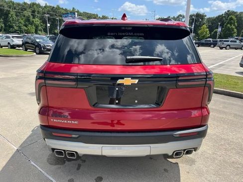 New 2026 Chevrolet Traverse LT w/ Driver Confidence Package FWD image 5